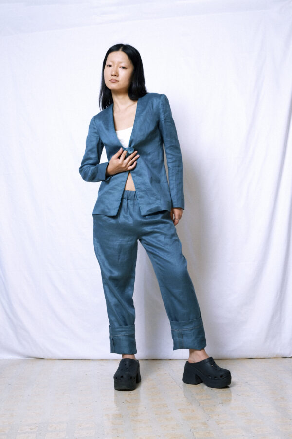 Tailleur giacca e pantalaccio in tessuto di bamboo